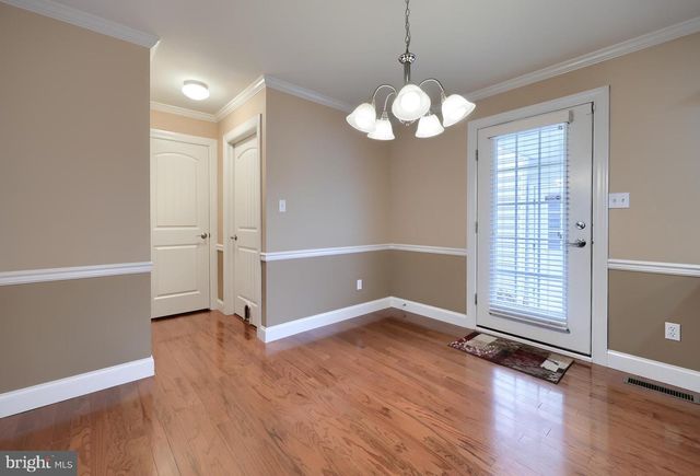 120 BANEBERRY LN, Lititz, PA 17543