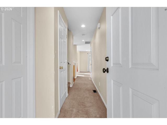 6443 Nw CONNERY Ter, Portland, OR 97229