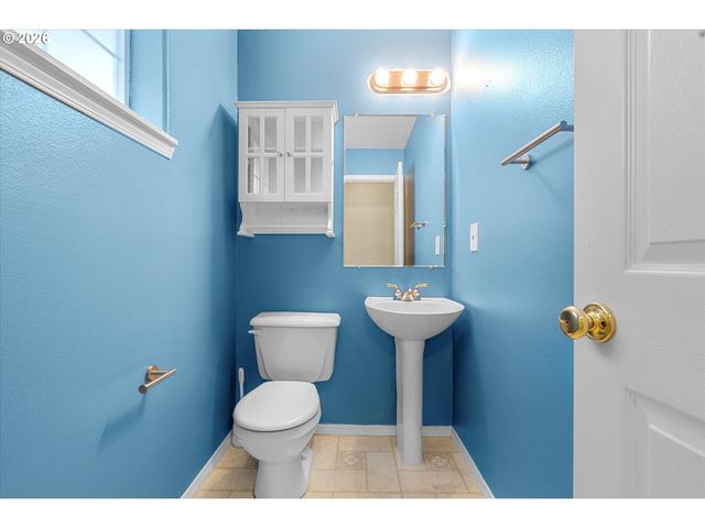 6443 Nw CONNERY Ter, Portland, OR 97229