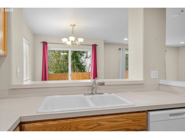 6443 Nw CONNERY Ter, Portland, OR 97229