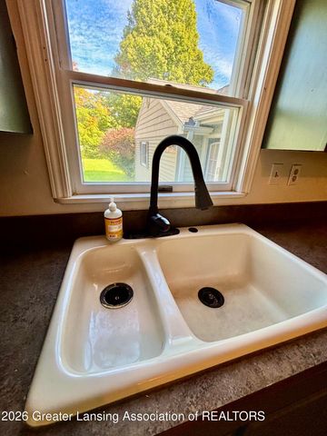 6510 Creyts Road, Dimondale, MI 48821