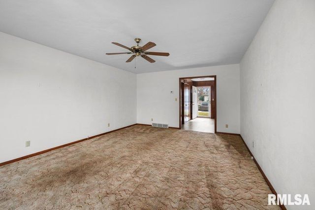 815 OAKLAWN Avenue, East Moline, IL 61244