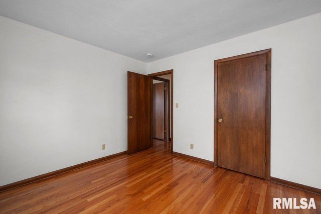 815 OAKLAWN Avenue, East Moline, IL 61244