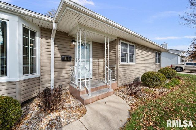 815 OAKLAWN Avenue, East Moline, IL 61244