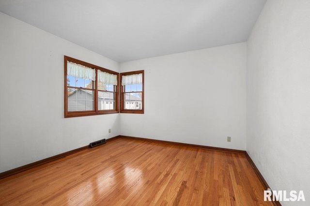 815 OAKLAWN Avenue, East Moline, IL 61244