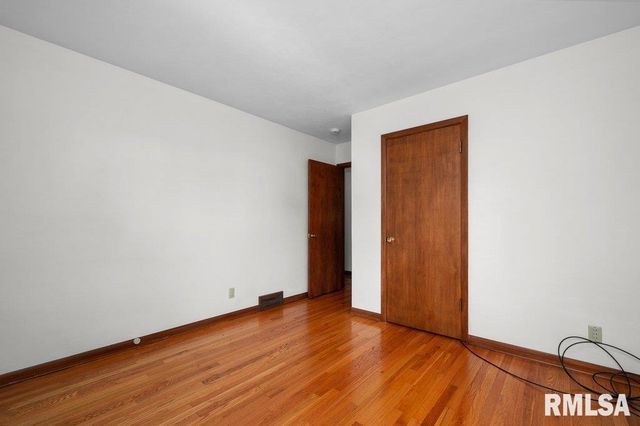 815 OAKLAWN Avenue, East Moline, IL 61244