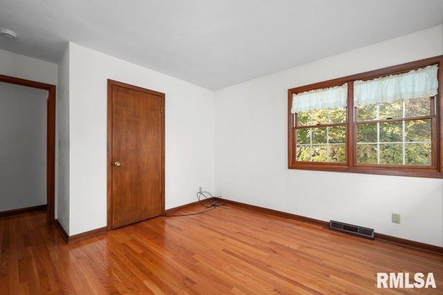 815 OAKLAWN Avenue, East Moline, IL 61244