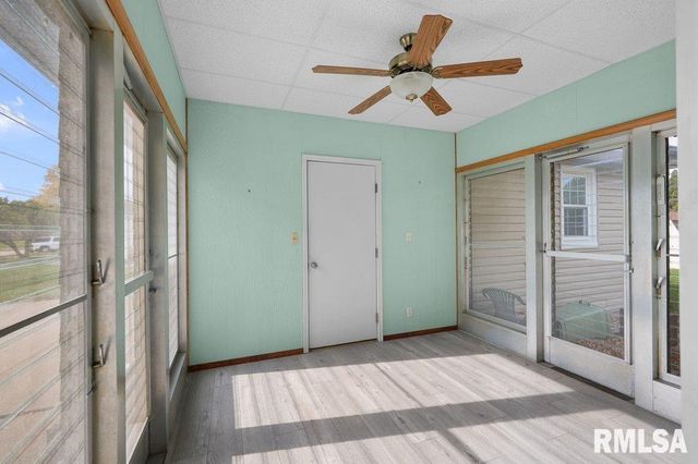 815 OAKLAWN Avenue, East Moline, IL 61244