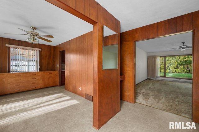 815 OAKLAWN Avenue, East Moline, IL 61244