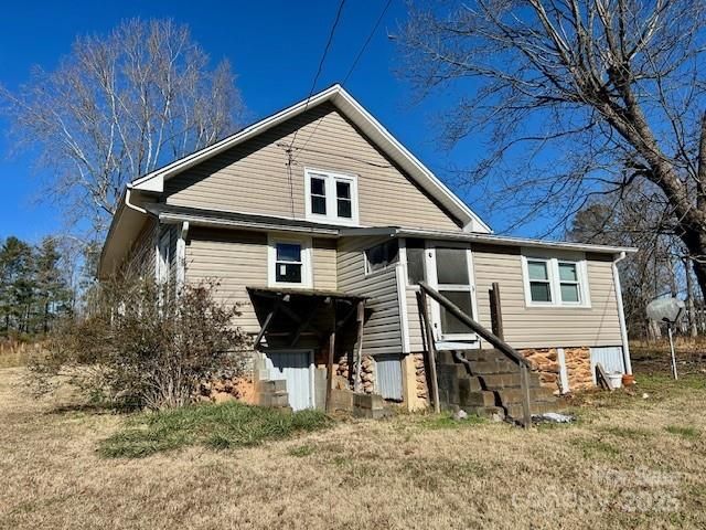 555 Falls Avenue, Granite Falls, NC 28630