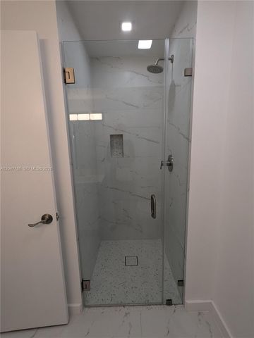 10237 NW 9th Street Cir 202-4, Miami, FL 33172