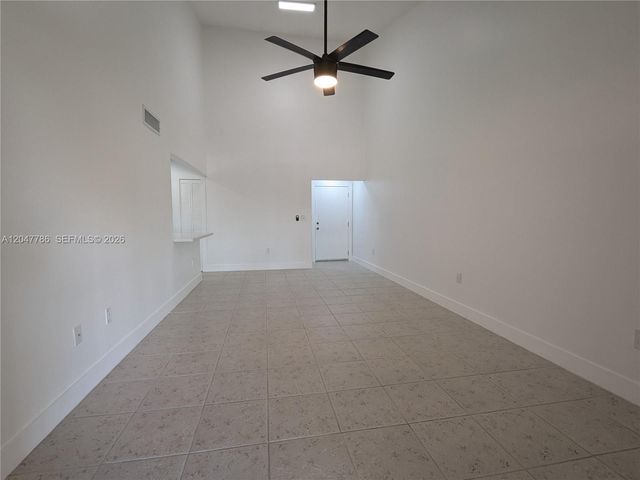 10237 NW 9th Street Cir 202-4, Miami, FL 33172