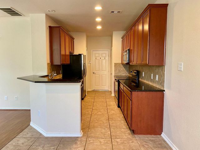 6407 Densberry, Katy, TX 77494