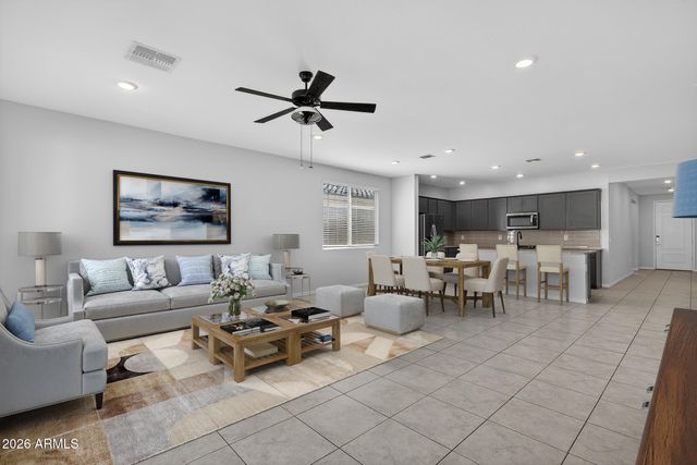 17768 W RAYMOND Street, Goodyear, AZ 85338