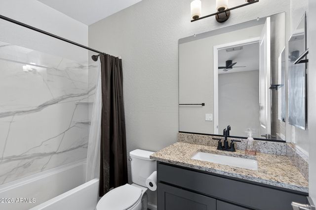 17768 W RAYMOND Street, Goodyear, AZ 85338