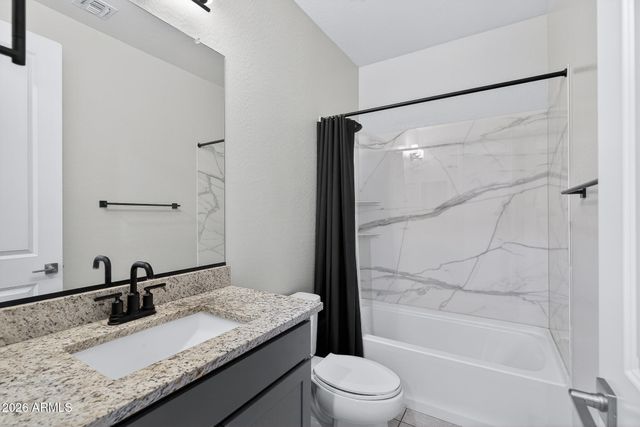 17768 W RAYMOND Street, Goodyear, AZ 85338