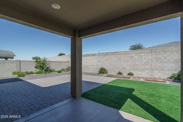 17768 W RAYMOND Street, Goodyear, AZ 85338