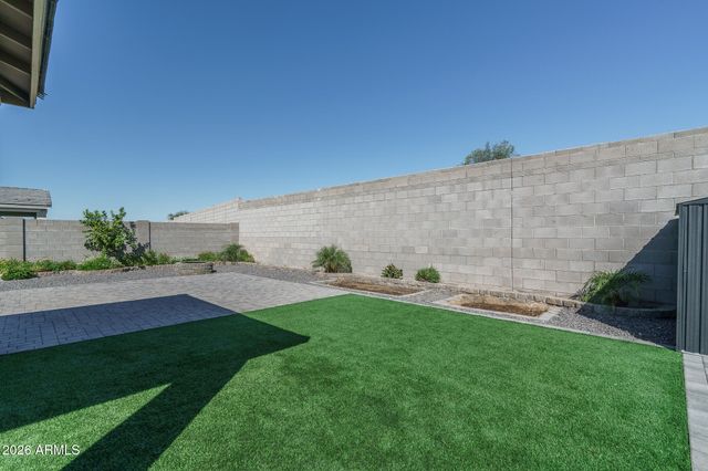 17768 W RAYMOND Street, Goodyear, AZ 85338