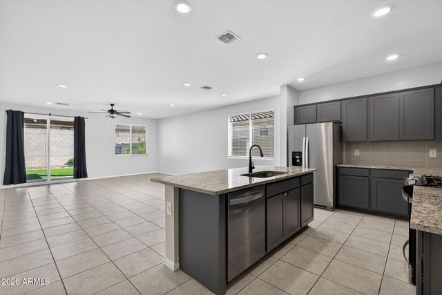 17768 W RAYMOND Street, Goodyear, AZ 85338