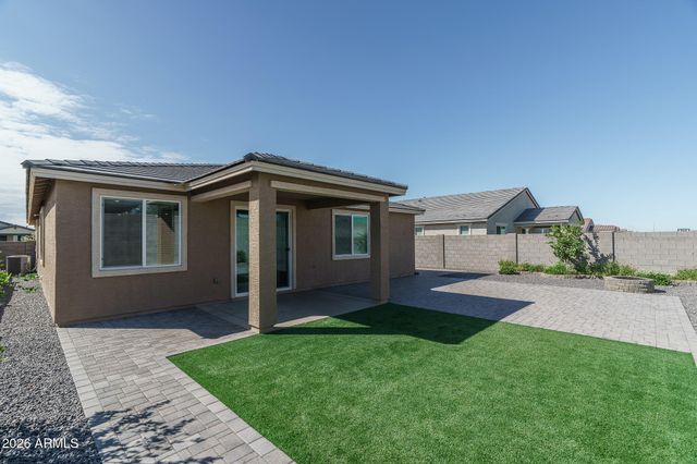17768 W RAYMOND Street, Goodyear, AZ 85338