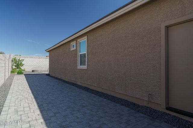 17768 W RAYMOND Street, Goodyear, AZ 85338