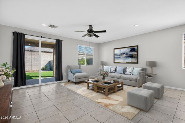 17768 W RAYMOND Street, Goodyear, AZ 85338