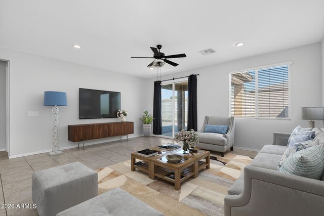 17768 W RAYMOND Street, Goodyear, AZ 85338