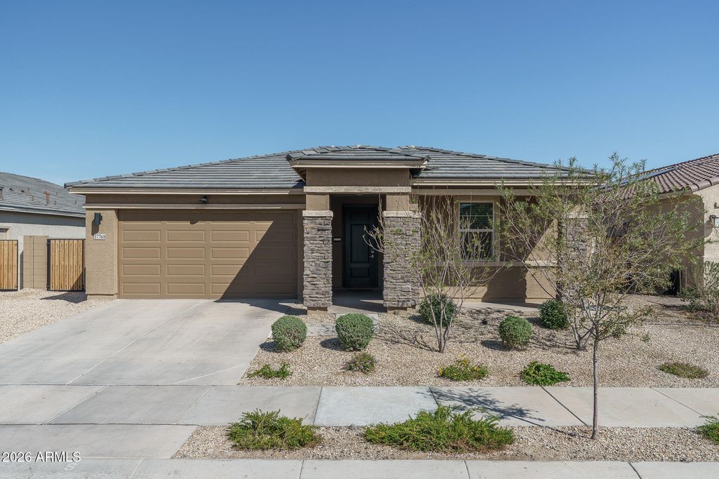 17768 W RAYMOND Street, Goodyear, AZ 85338