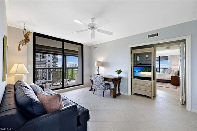6075 Pelican Bay BLVD 1101, Naples, FL 34108