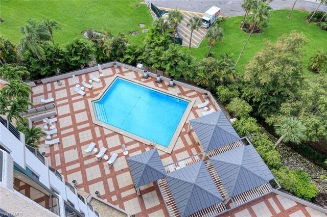 6075 Pelican Bay BLVD 1101, Naples, FL 34108