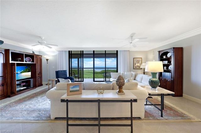 6075 Pelican Bay BLVD 1101, Naples, FL 34108