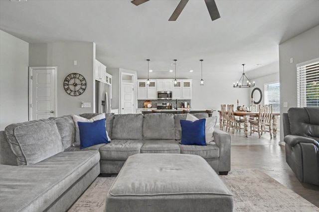 750 E 139th Place, Glenpool, OK 74033