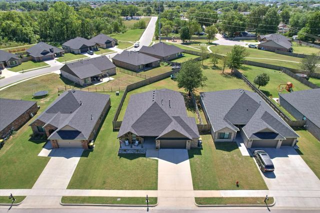 750 E 139th Place, Glenpool, OK 74033