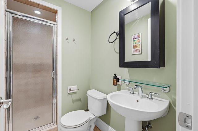 61 Market St 3A, Lowell, MA 01852