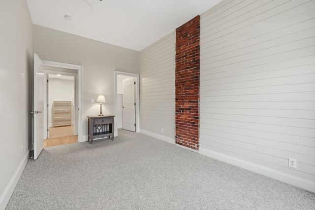 61 Market St 3A, Lowell, MA 01852