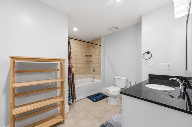 61 Market St 3A, Lowell, MA 01852