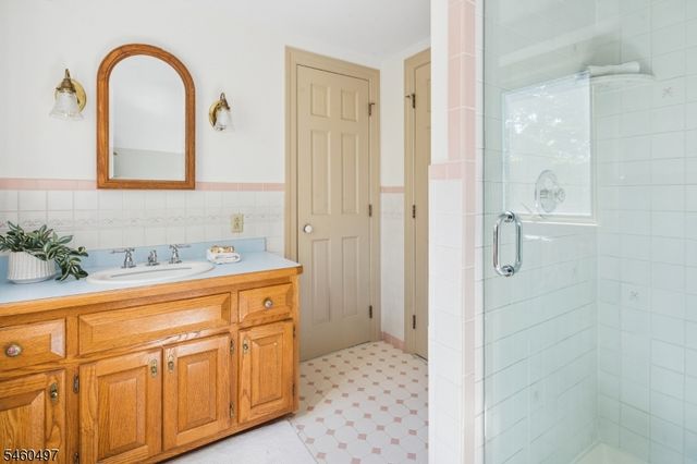 34 Sunnyslope Ave, Long Hill Twp., NJ 07946