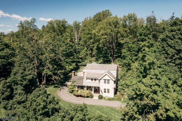 34 Sunnyslope Ave, Long Hill Twp., NJ 07946