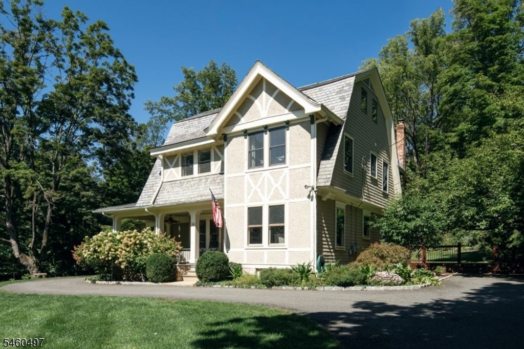 34 Sunnyslope Ave, Long Hill Twp., NJ 07946