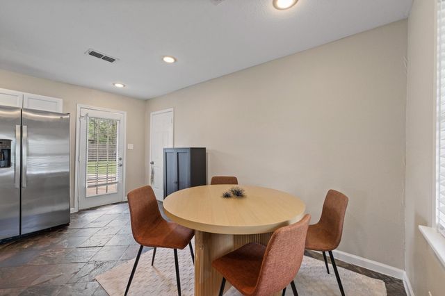 5328 Caroldean Street, Haltom City, TX 76117