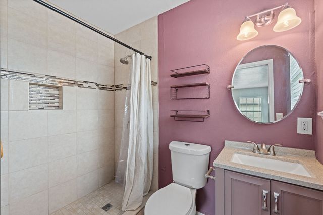 5328 Caroldean Street, Haltom City, TX 76117