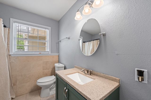 5328 Caroldean Street, Haltom City, TX 76117