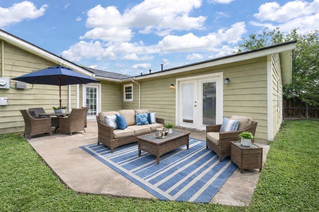 5328 Caroldean Street, Haltom City, TX 76117