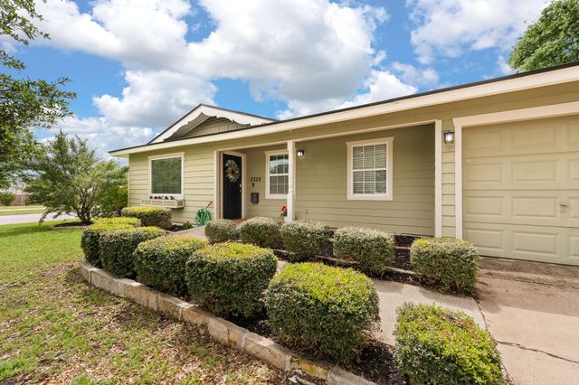 5328 Caroldean Street, Haltom City, TX 76117