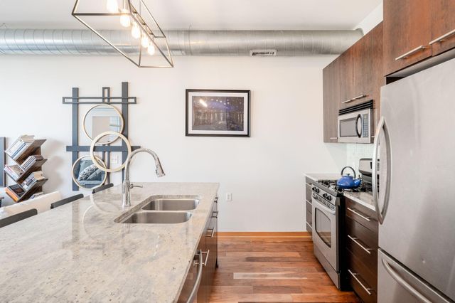 1211 Lagoon Avenue 305, Minneapolis, MN 55408