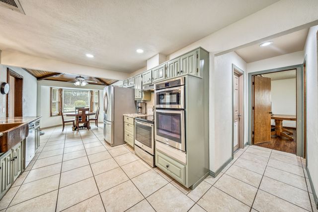 328 Shadowwood Trail, Ovilla, TX 75154