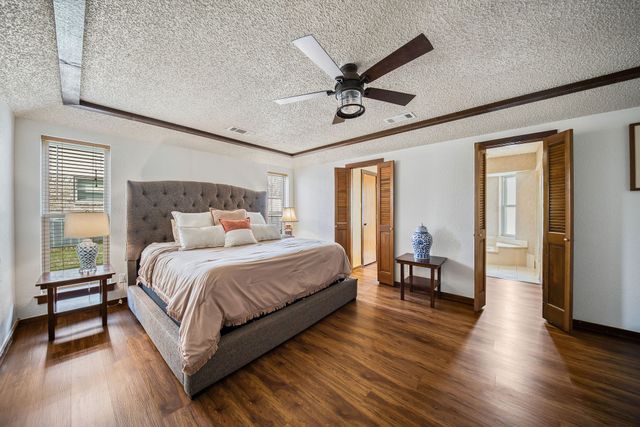 328 Shadowwood Trail, Ovilla, TX 75154