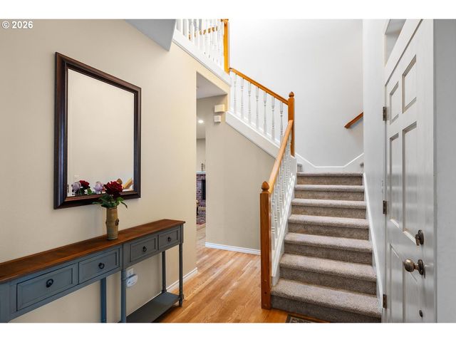3220 Sw LURADEL St, Portland, OR 97219