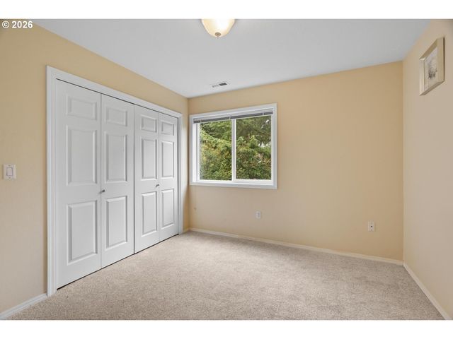 3220 Sw LURADEL St, Portland, OR 97219