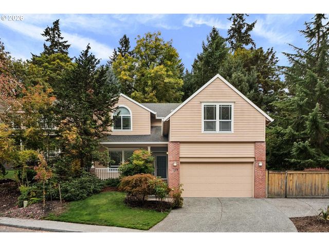 3220 Sw LURADEL St, Portland, OR 97219